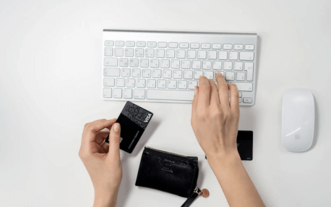 三季度净利润大涨，但唯品会挑战犹存