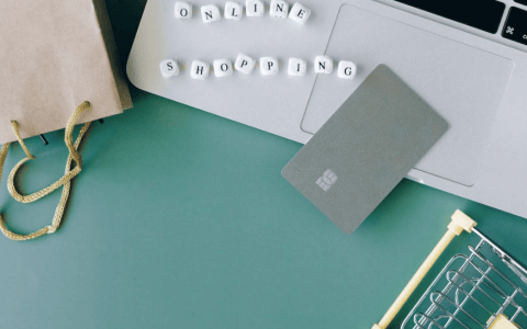 疯狂小杨哥，被锤