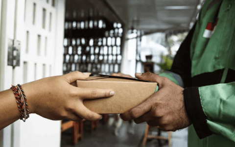 连发两个计划，饿了么PK美团有戏吗？