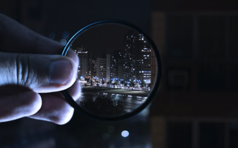 创新乏力的苹果，凭什么还能大卖？