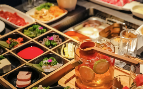 海底捞「分家」，张勇一石三鸟？