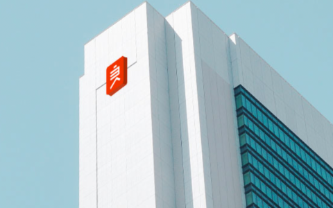 日趋模糊的高端零食定位，良品铺子的零食故事在讲什么？