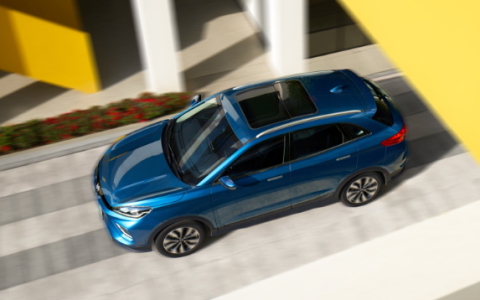 悬崖边上的威马，不光是钱能解决的困境？