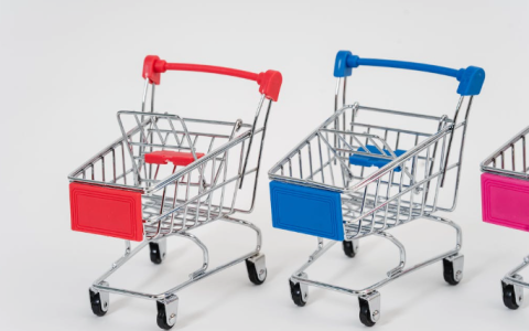 东方甄选还能留董宇辉多久？