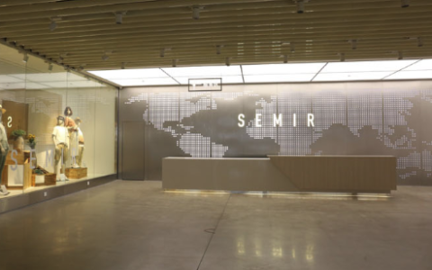 「森马教父」交棒，21岁森马服饰遇上「中年危机」