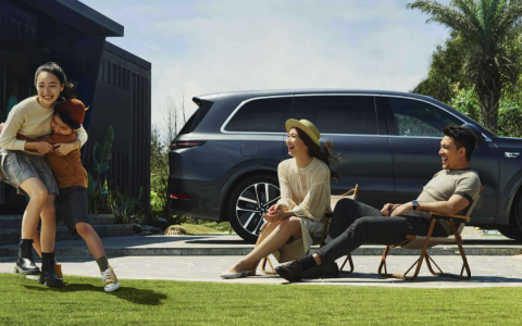 理想汽车，硬刚中产的BBA信仰？