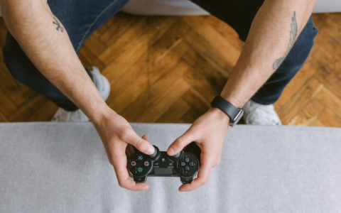 版号回暖，游戏行业起底反弹