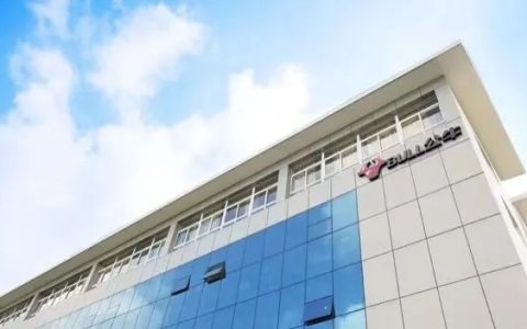 千亿公牛插座，能否加载新能源的正负极？