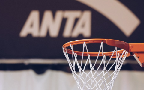 FILA 失速，安踏「亚历山大」