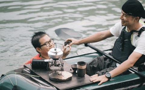 蕉下的招股书里，藏着“收割”消费者的密码