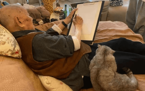 黄永玉：我是晚上八九点钟的月亮