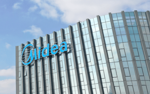 美的的［不变］与［蜕变］