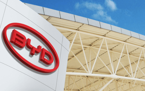 比亚迪500万辆，王传福哭了