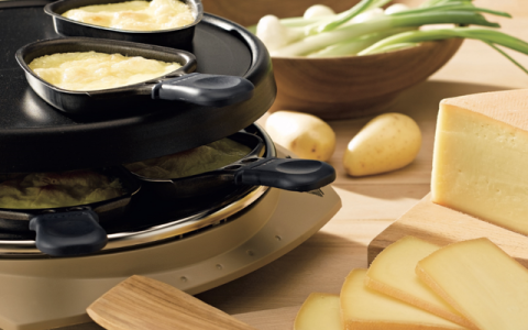 妙可蓝多发布半年报，激烈竞争冲击奶酪业务