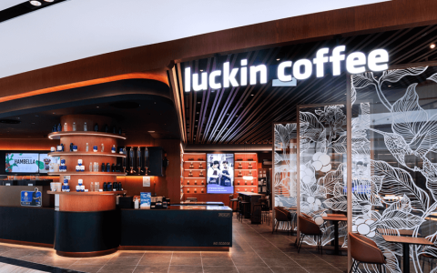 瑞幸又杀回来了