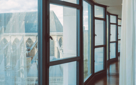 LV降速，富人也开始捂紧钱包了