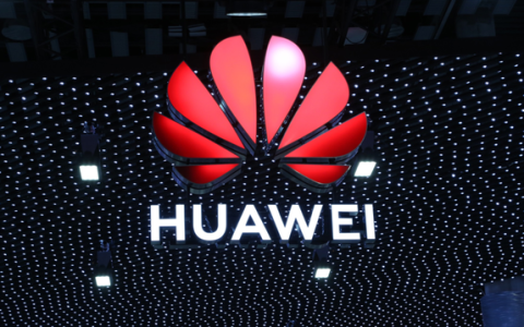 前三季大赚730亿，谁在给华为「补能」？