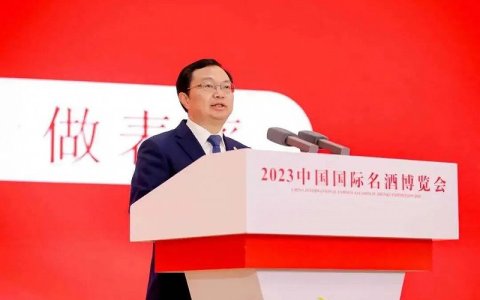 中国白酒，远征海外