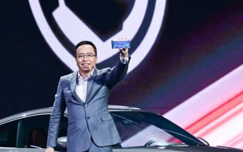 荣耀重生，到底做对了什么？