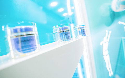 自然堂更名，隐藏了什么信号？