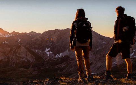 安踏又赢了？丁世忠5年前一场豪赌，拿下466亿IPO