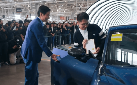 小米SU7开始交付，雷军亲自给车主开车门；理想又反思了｜节点AUTO周报