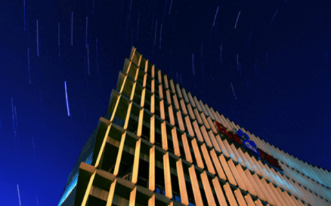 百度：闭源大模型+公有云已成为全球AI市场主流趋势