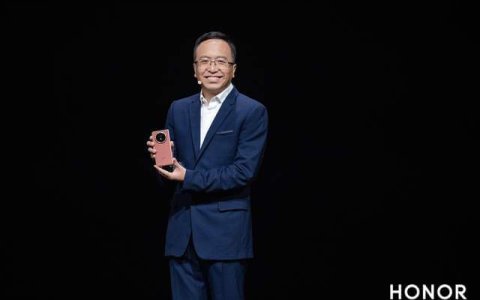 荣耀Magic V3正式发布，9.2mm再次刷新折叠屏轻薄纪录