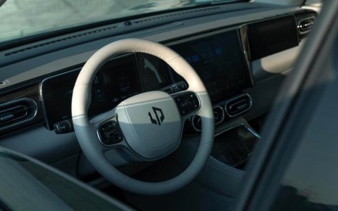 「车圈优衣库」把理想、比亚迪算是学透了