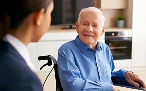 银发经济确实热闹，为什么99%的企业还在门外？