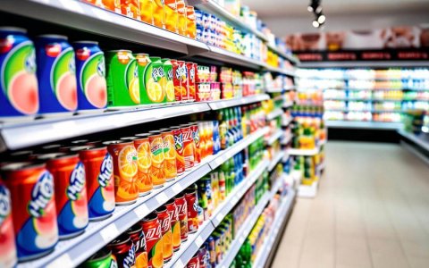 2025饮料市场新纪元：养生浪潮、渠道博弈与包装重构