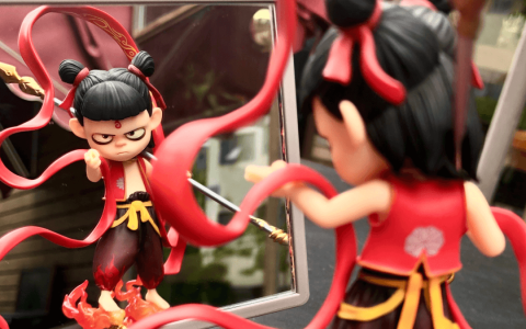 2025春节档用103亿票房宣告：中国电影杀回来了！