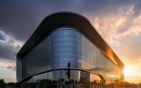 浙商银行，在风雨中干活？