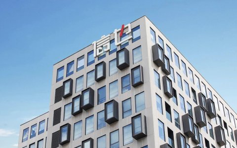 信也科技：一年成交2000亿，日赚650万