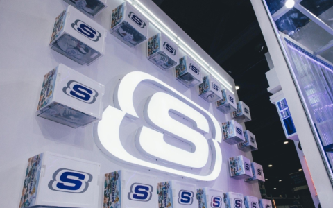 94亿！斯凯奇被「卖了」