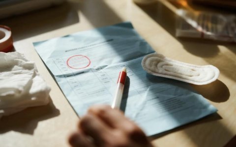 棉密码「塌房」：卫生巾为何总难守住安全底线？