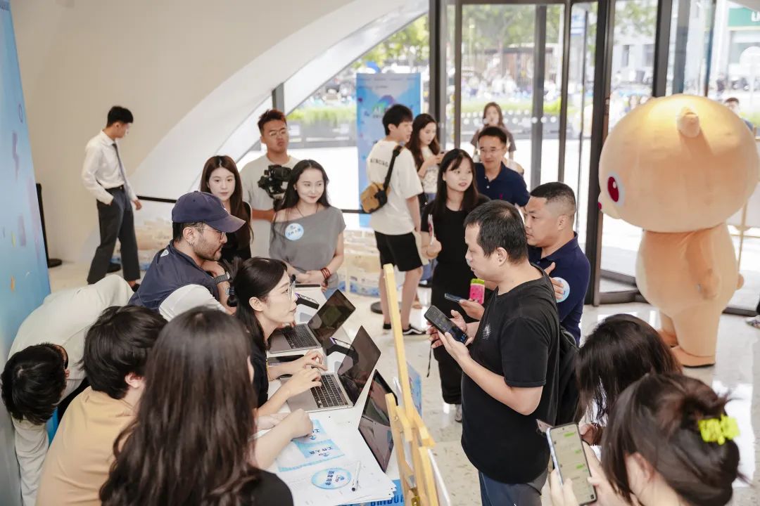 拆解 AI 创企痛点：技术、算力与生态的协同破局之道