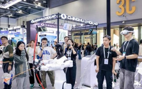 智元机器人亮相IROS 2025 ：国际挑战赛，全系产品实战演示圈粉