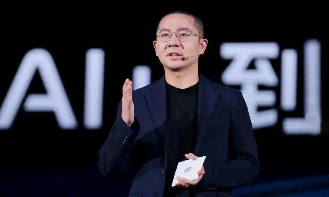 李书福联手印奇「搞事」，再造一个「华为车 BU」?