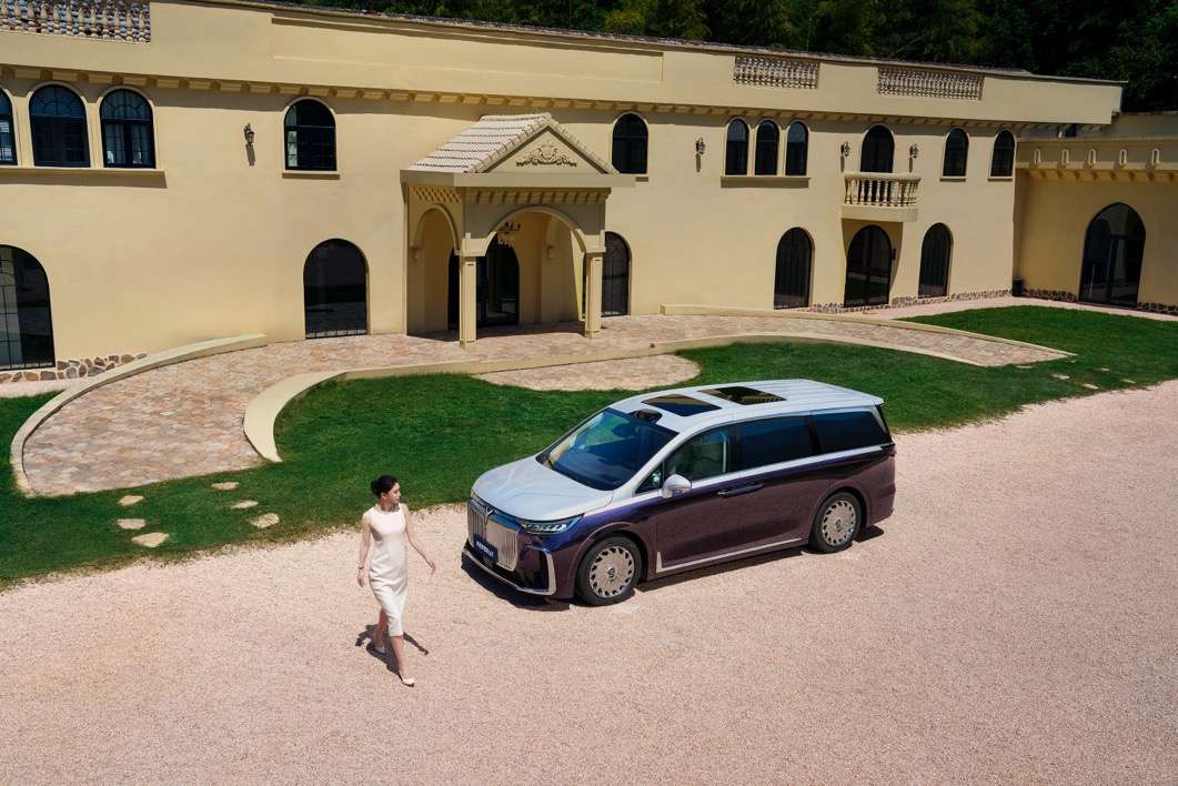 中国企业家的“终极答案” 岚图梦想家山河70.99万元上市