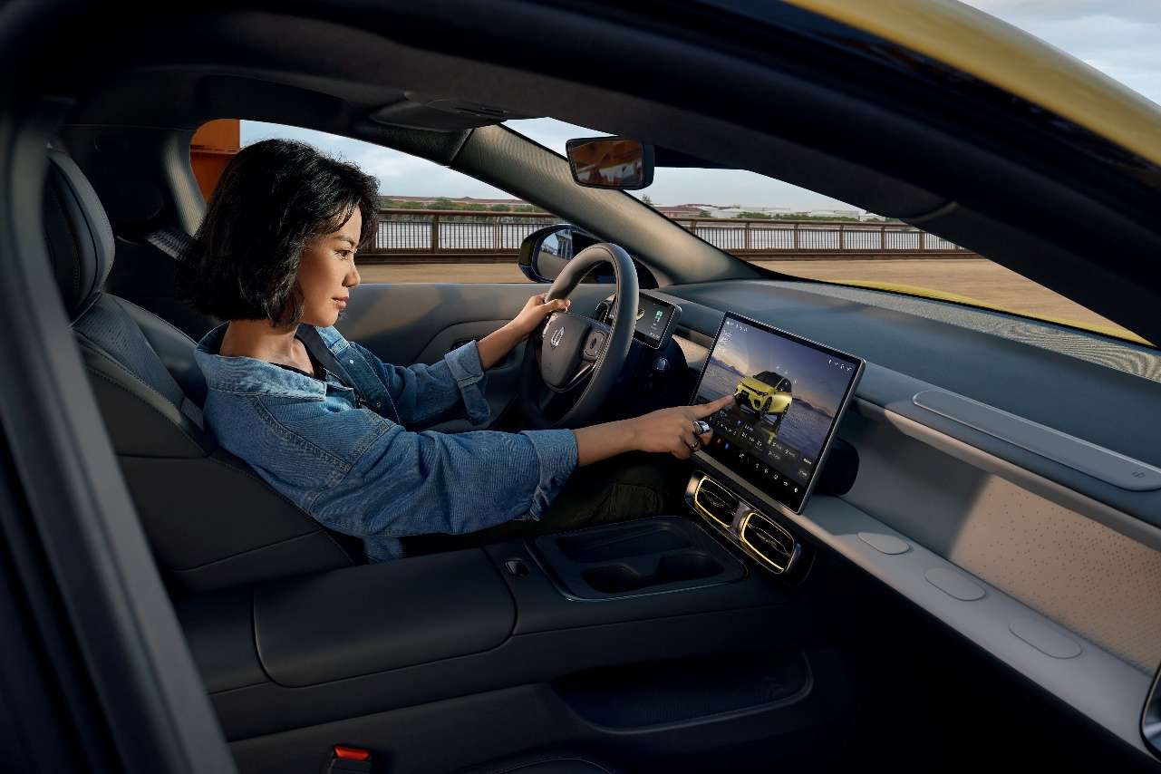 零跑Lafa5正式上市 以“五大硬核实力”开启品牌个性化新篇章