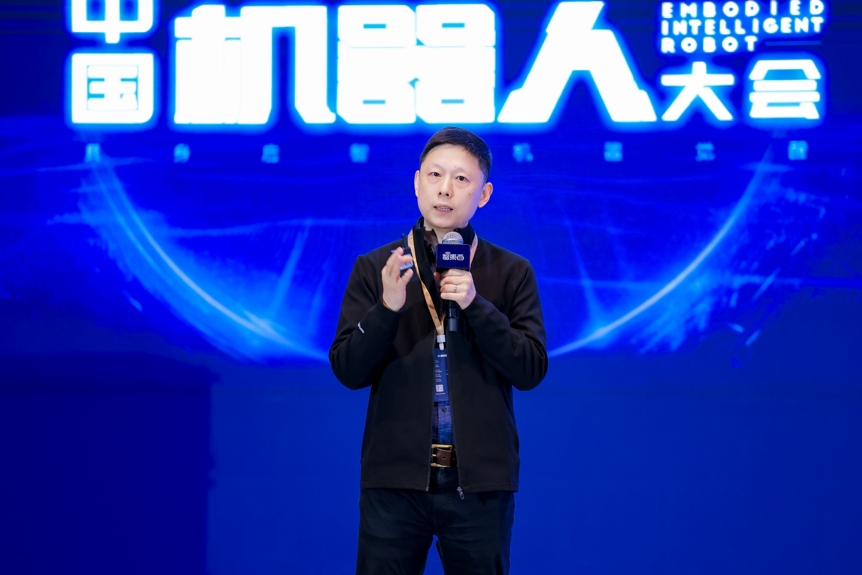 人形機器人落地干貨硬核輸出，首屆具身智能峰會，燃爆了！