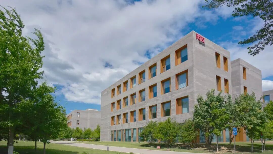 重估用友，用「AI+企业软件」的逻辑看未来增长