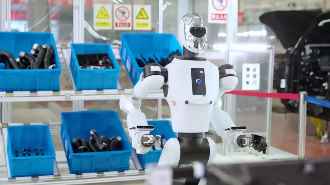 银河通用拿下工业最大订单，拆解千台机器人落地背后的真功夫
