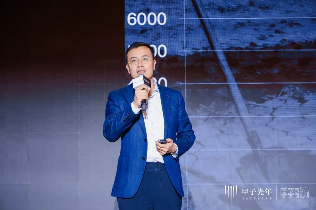 2000+人次到场，70余位大咖激辩AI下半场生存法则，「2025甲子引力年终盛典」圆满落幕 ｜ 甲子引力