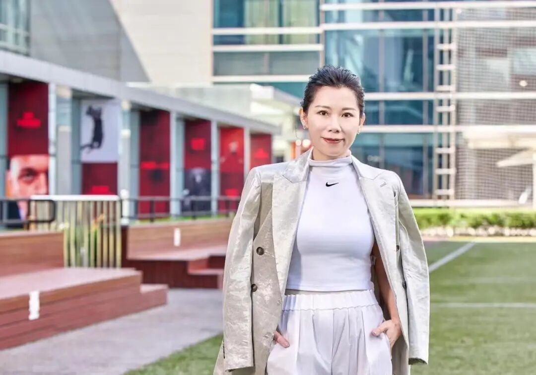 高层换血、利润腰斩、中产祛魅：失去「定价权」的耐克走向何方？