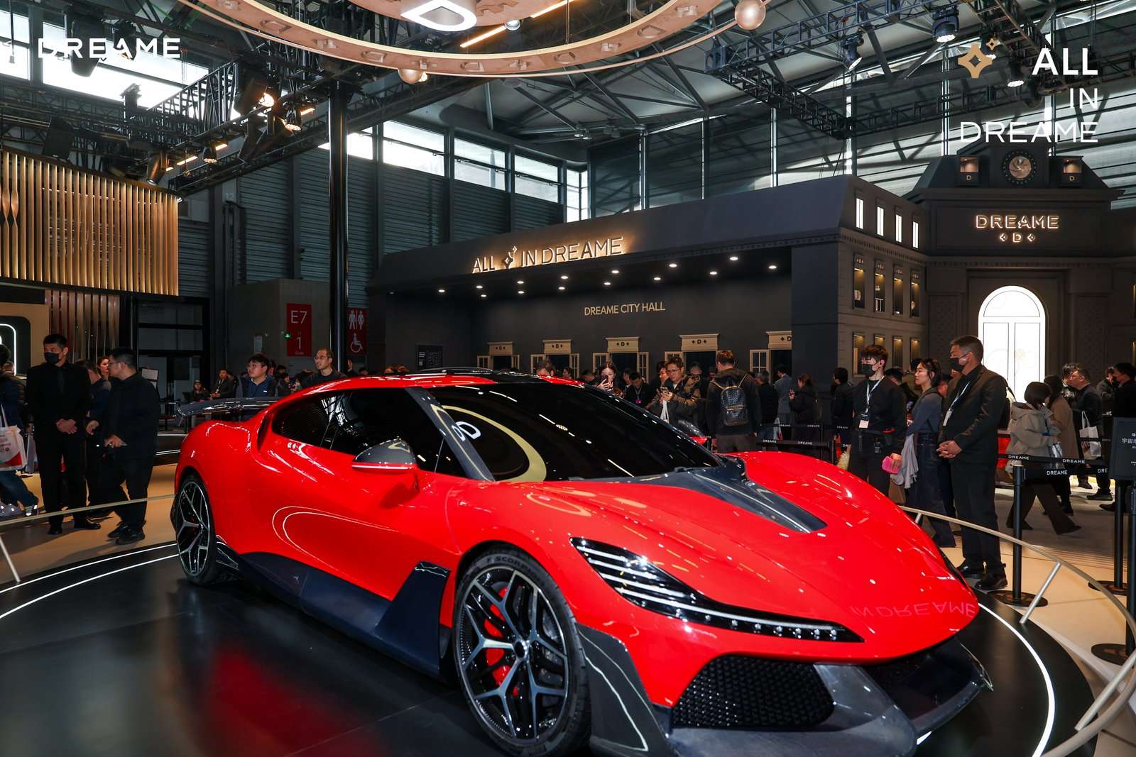 追觅“人车家天地芯”亮相AWE2026 以科技推动人类社会与文明进步