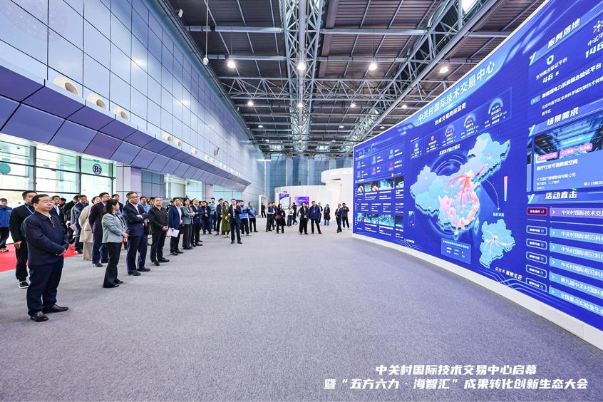 海淀让实验室里的 「硬核浪漫」不再迷路,「五方六力」 机制上线