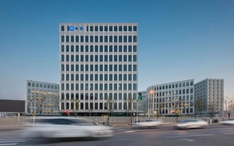 二十载深耕酒店业，华住集团以品质点亮住宿普惠新图景