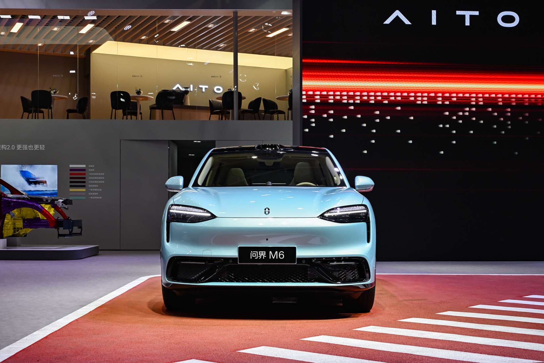 赛力斯张正萍与白敬亭同台 问界M6北京车展开启首批交付